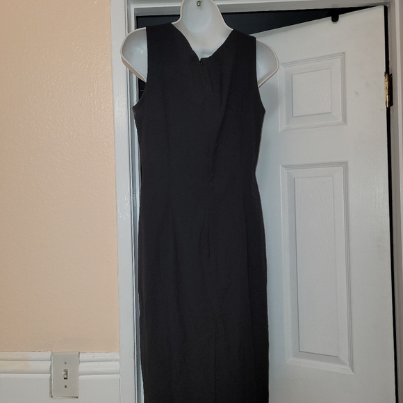 Dress - Picture 2 of 4